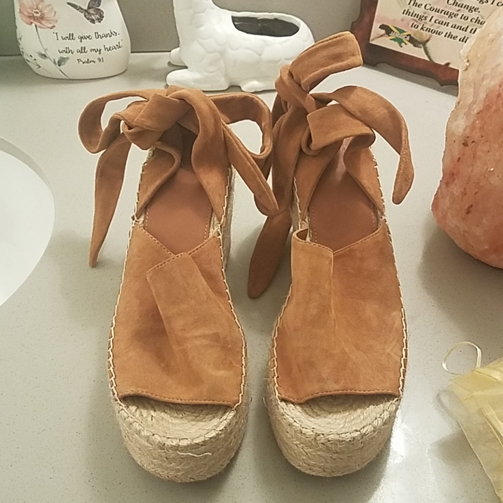 Marc Fisher espadrilles